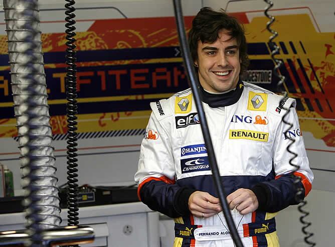 Fernando Alonso, durante los entrenamientos en Jerez