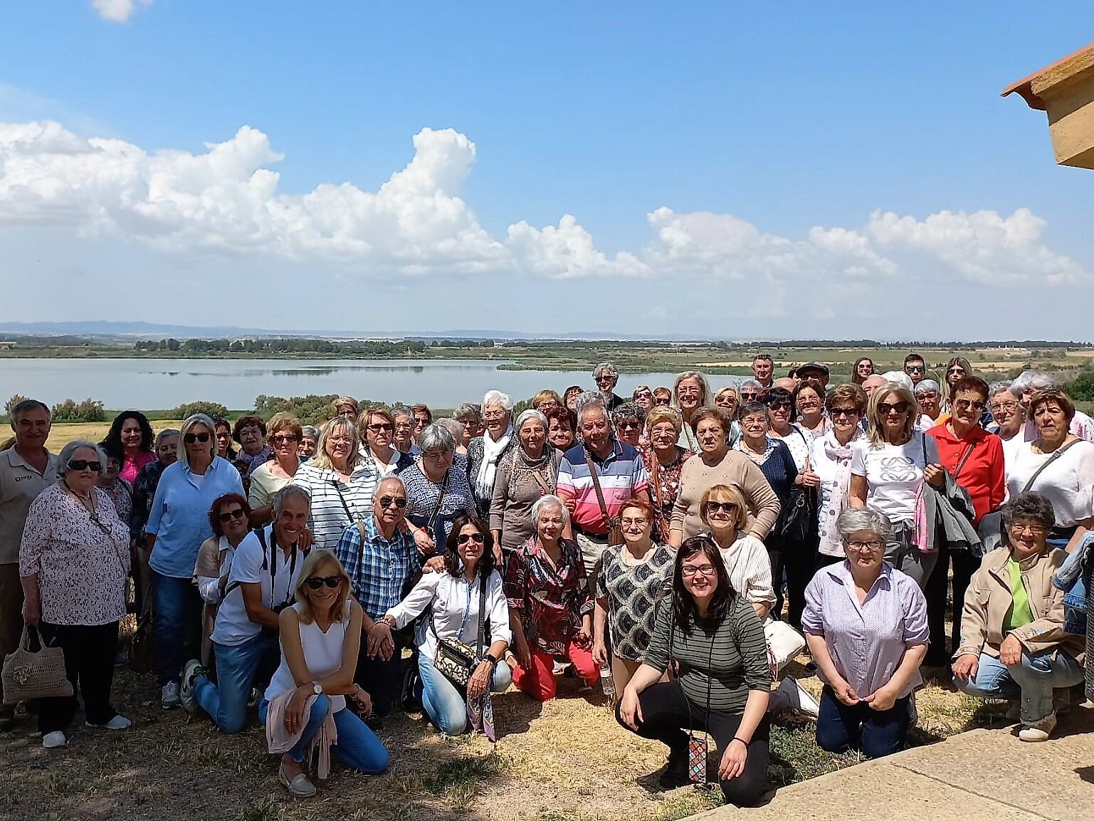 Un viaje de convivencia a Los Monegros cierra el curso de la escuela de adultos de Ribagorza