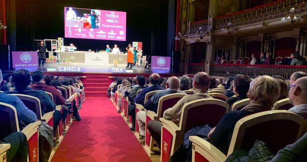 El público murciano ha respondido muy bien a la invitación de la SER para acudir al show cooking &#039;Canela Fina&#039;.