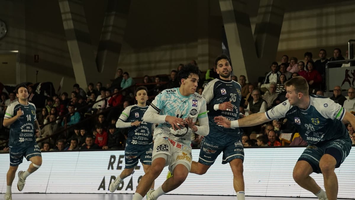 Sergio Sánchez se aleja del Ademar