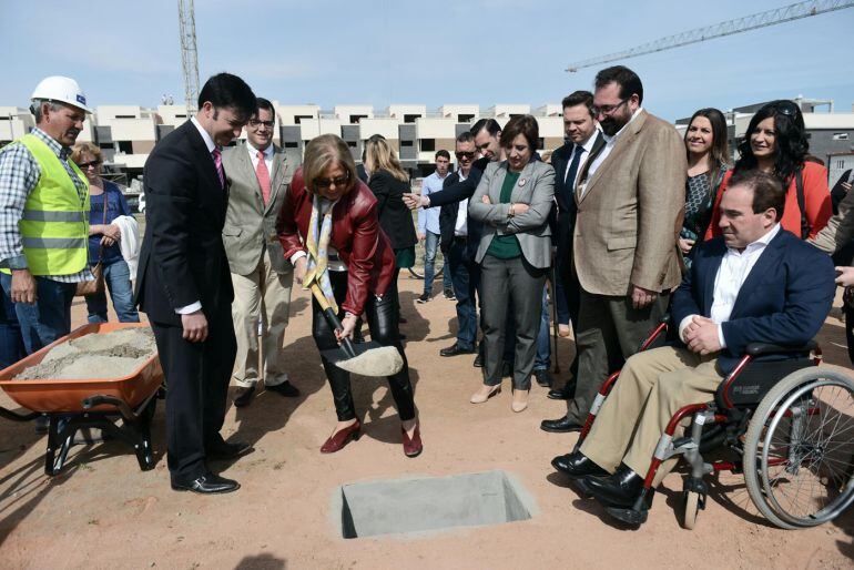 La consejera de Educación de la Junta de Andalucía, Adelaida de la Calle, asiste al acto de colocación de la primera piedra del nuevo colegio público de Churriana de la Vega(Granada)