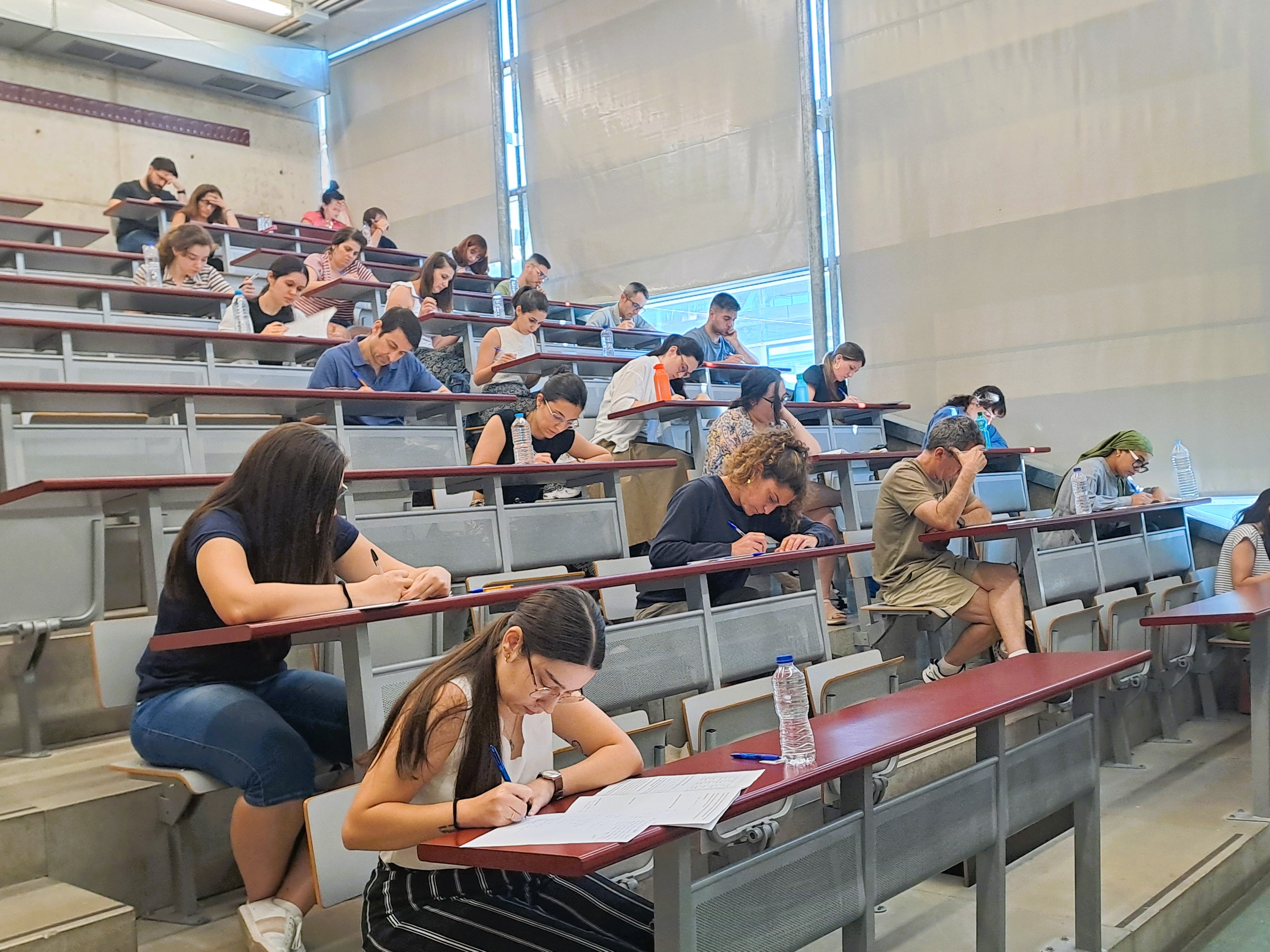 Opositores durante la realización de las pruebas selectivas de Secundaria este año