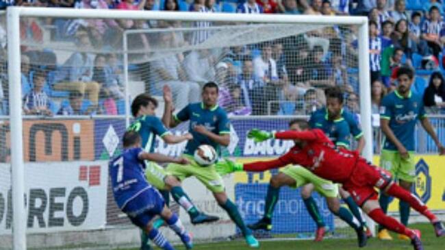 El Valladolid ganó en Vitoria.