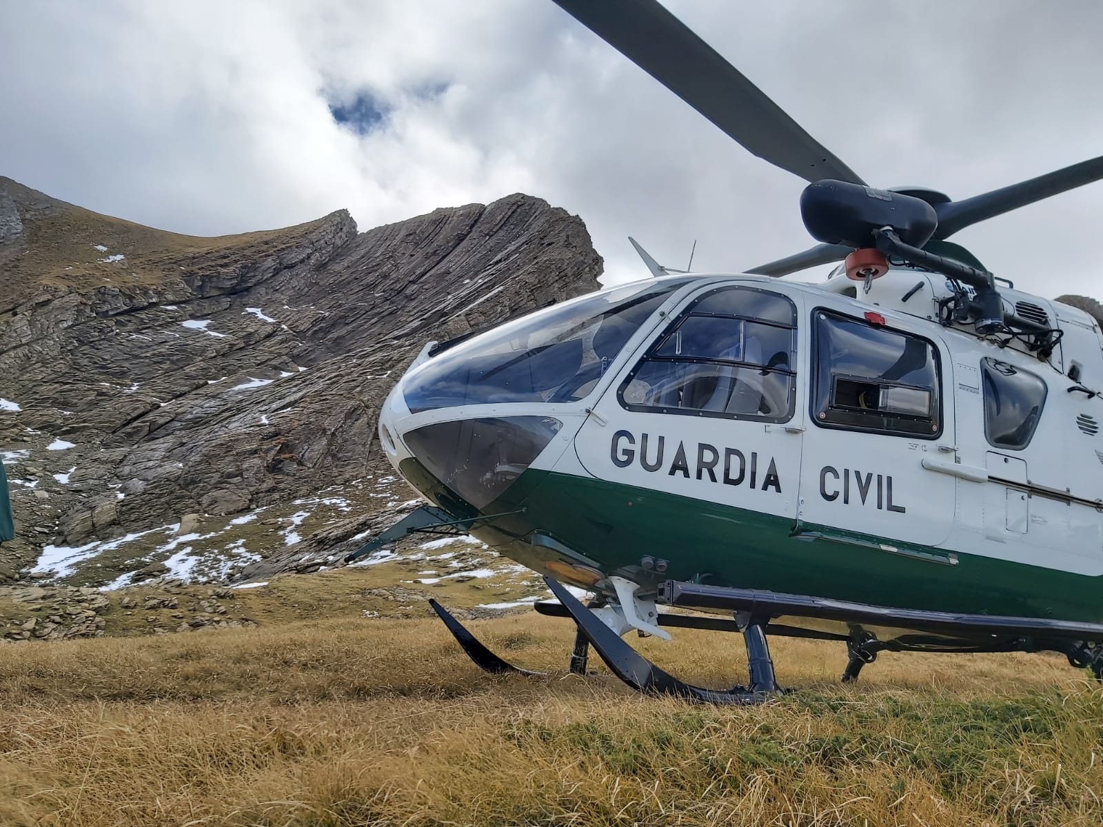 Helicóptero de rescate de la Guardia Civil de Montaña