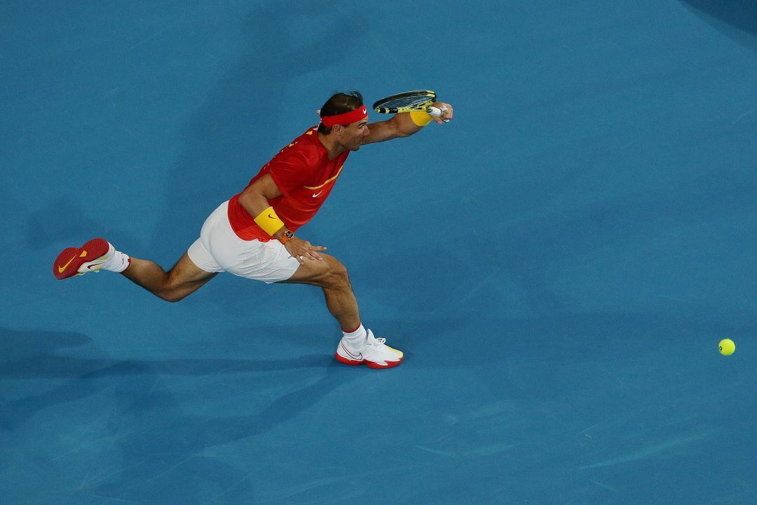 Rafa Nadal, en su partido ante Nikoloz Basilashvili en la ATP Cup.