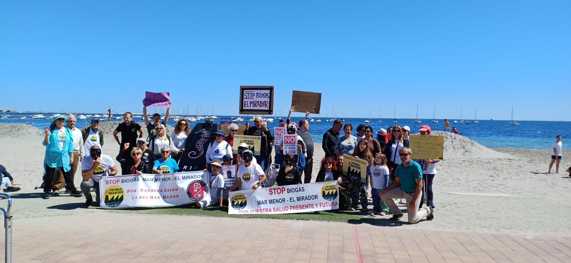 Manifestación contra la instalación de una planta de Biogás en El Mirador, en San Javier