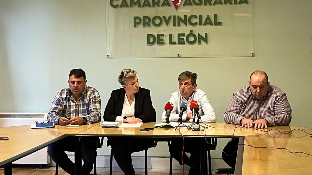 Los sindicatos piden al campo que unidad y compromiso para que la tractorada del viernes vuelva a ser masiva