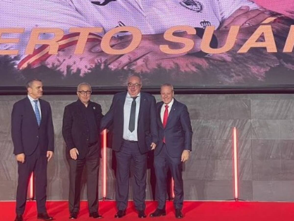 El ex entrenador del Tubos Aranda, Alberto Suárez, ya tiene en su poder con la Insignia Olímpica del Comité Olímpico Español
