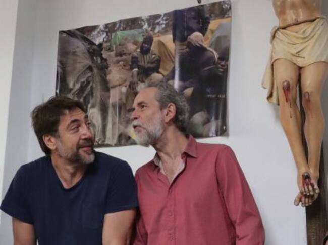El actor Willy Toledo junto a su colega Javier Bardem.