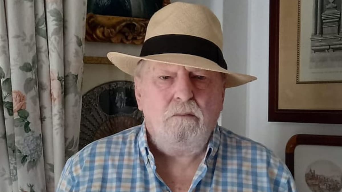 Firma Carlos M. López