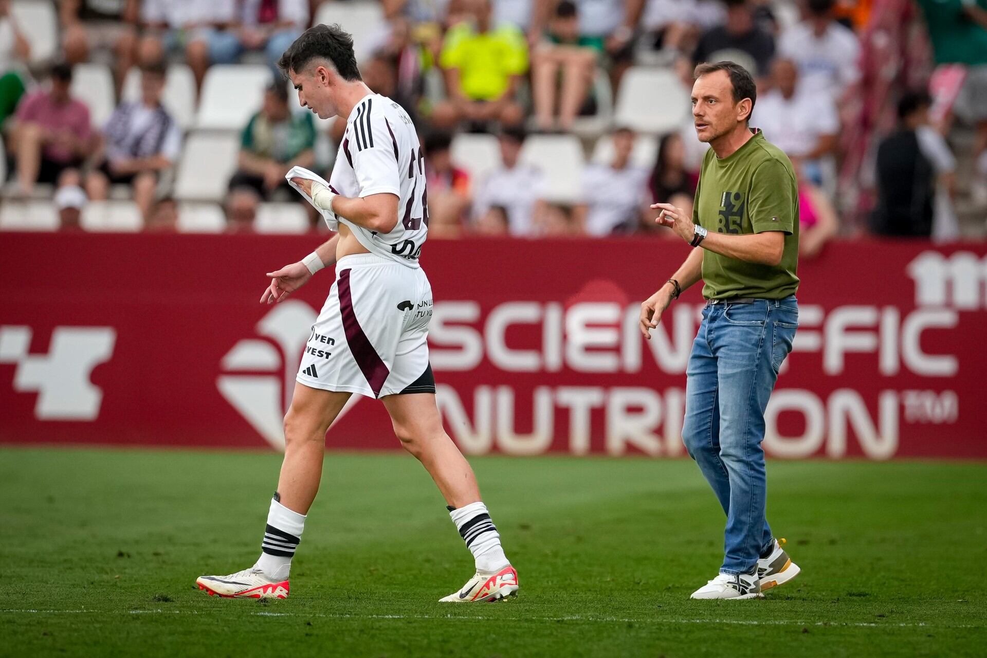 Morcillo, durante un partido con el Albacete