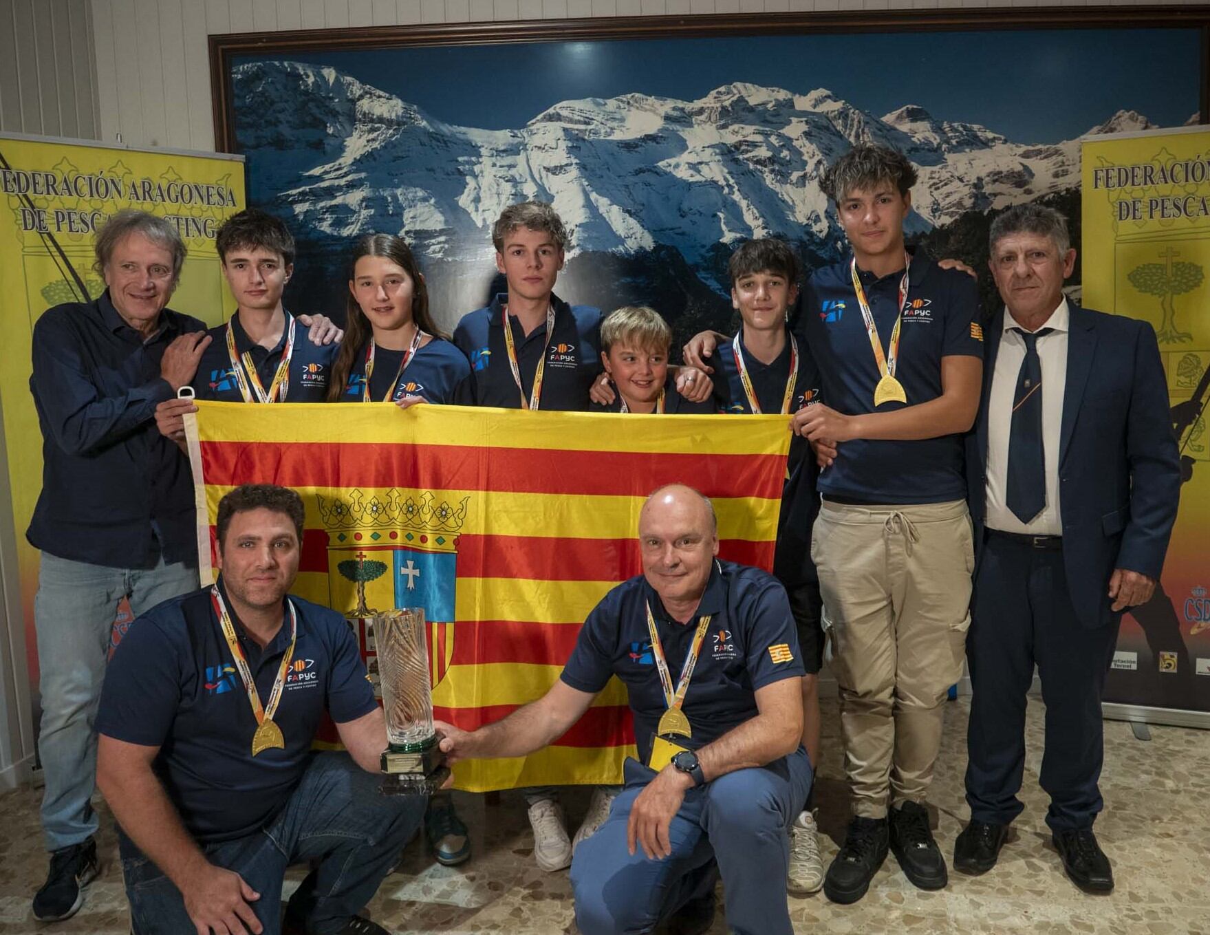Equipo de Aragón que se proclamó campeón de España de pesca de la juventud
