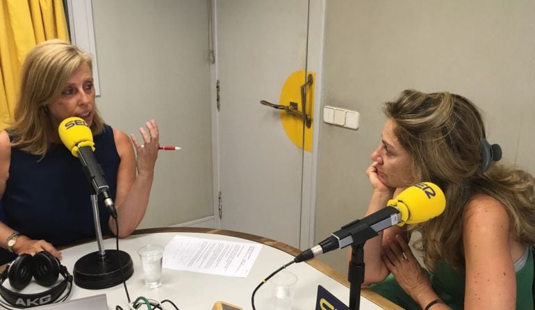 Aida Pena y Pilar Fernández durante la entrevista