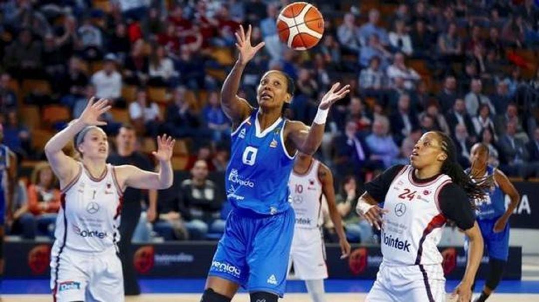 Angelica Robinson, en un partido ante Gernika Bizkaia.