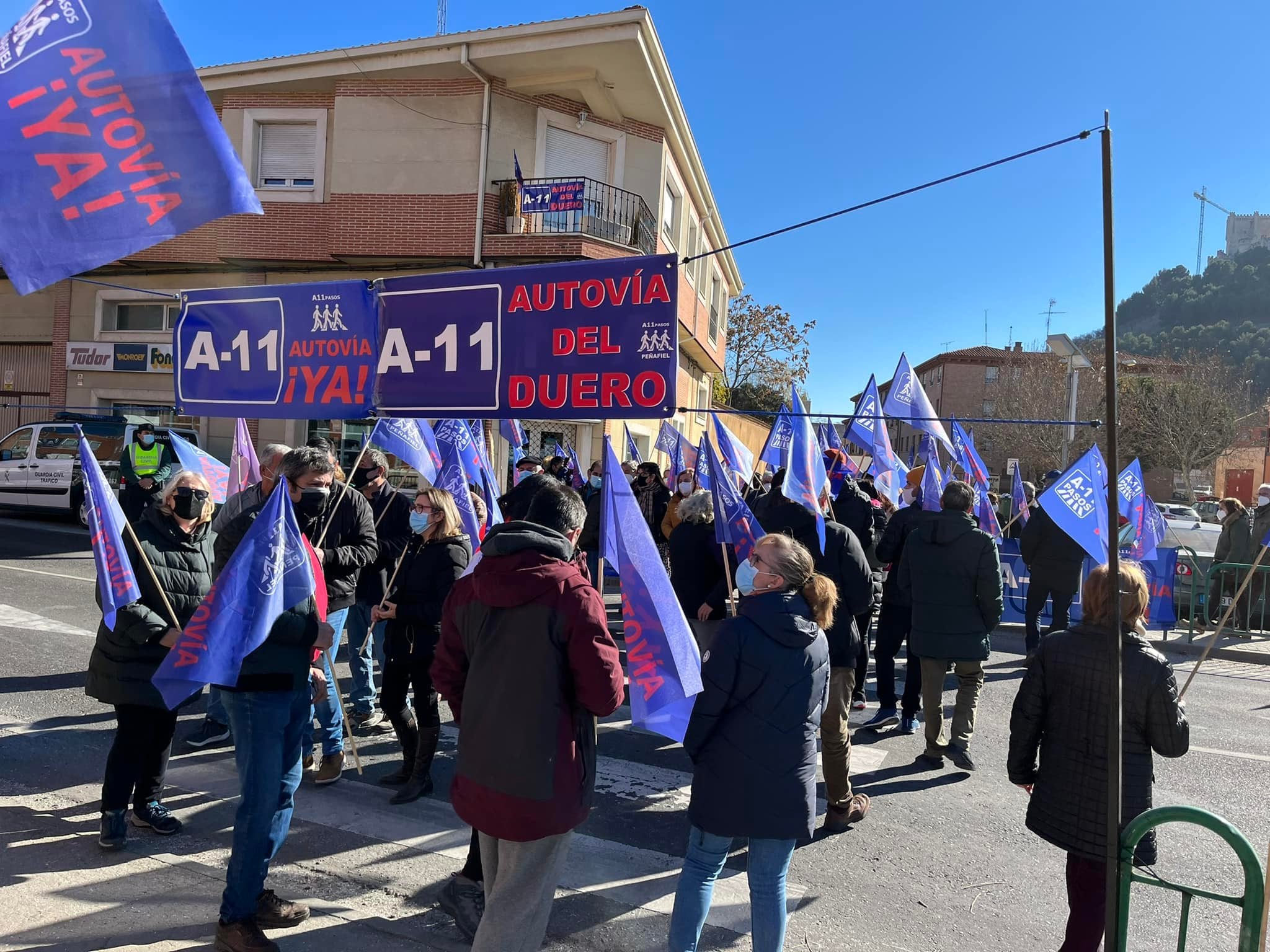 Una de las recientes concentraciones de la Plataforma A11 Pasos de Peñafiel en pro de la Autovía A-11