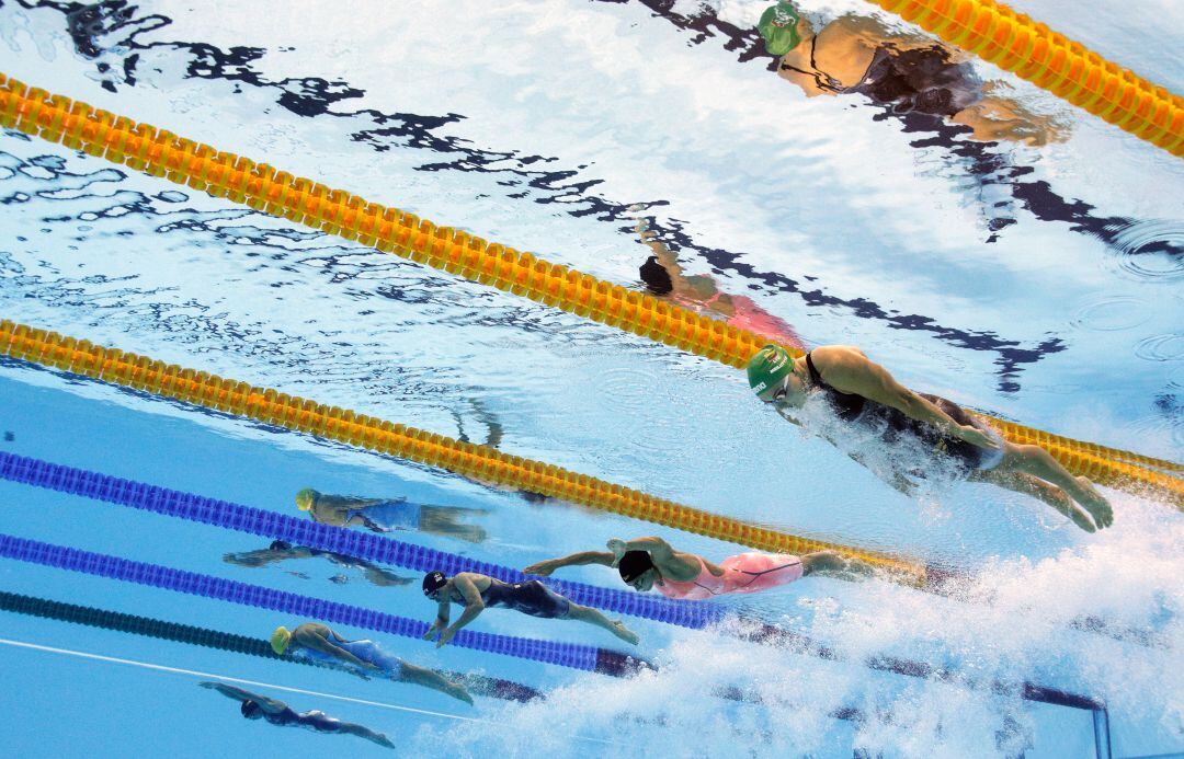 Imagen de la primera semifinal del campeonato de 100 metros braza femenino durante los Juegos Olímpicos de Río en 2016.