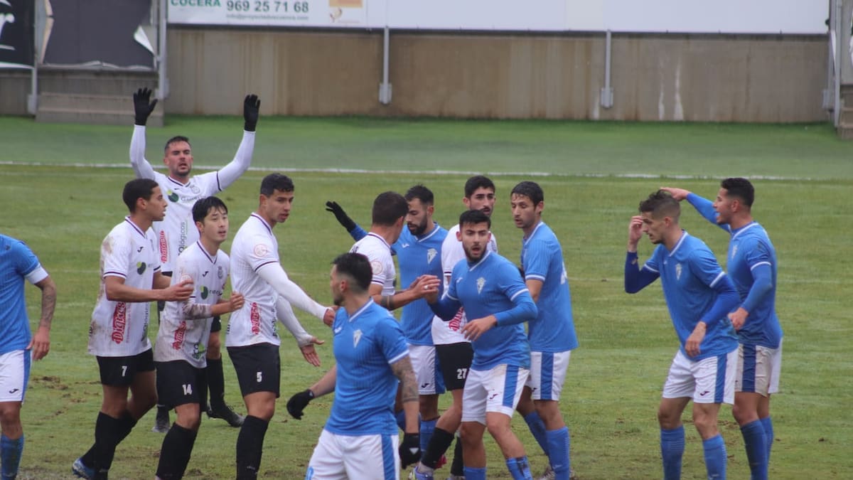 Conquense y Manchego Ciudad Real empatan en el barrizal de la Fuensanta