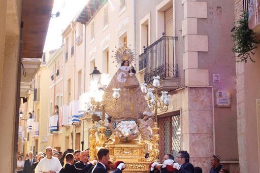 Procesión de la Mare de Deu de Gracia en la festeta