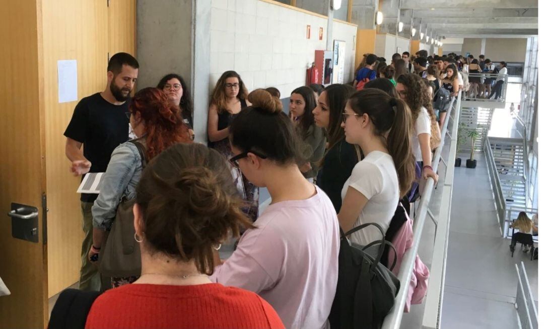 Ja han començat els exàmens per accedir a la universitat el proper curs acadèmic.