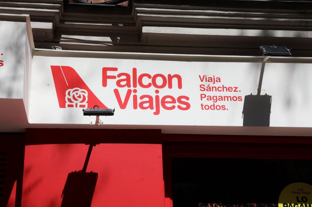 El PP abrió &#039;Falcon Viajes&#039; al lado de la sede del PSOE en Ferraz para denunciar el uso de Sánchez del avión oficial