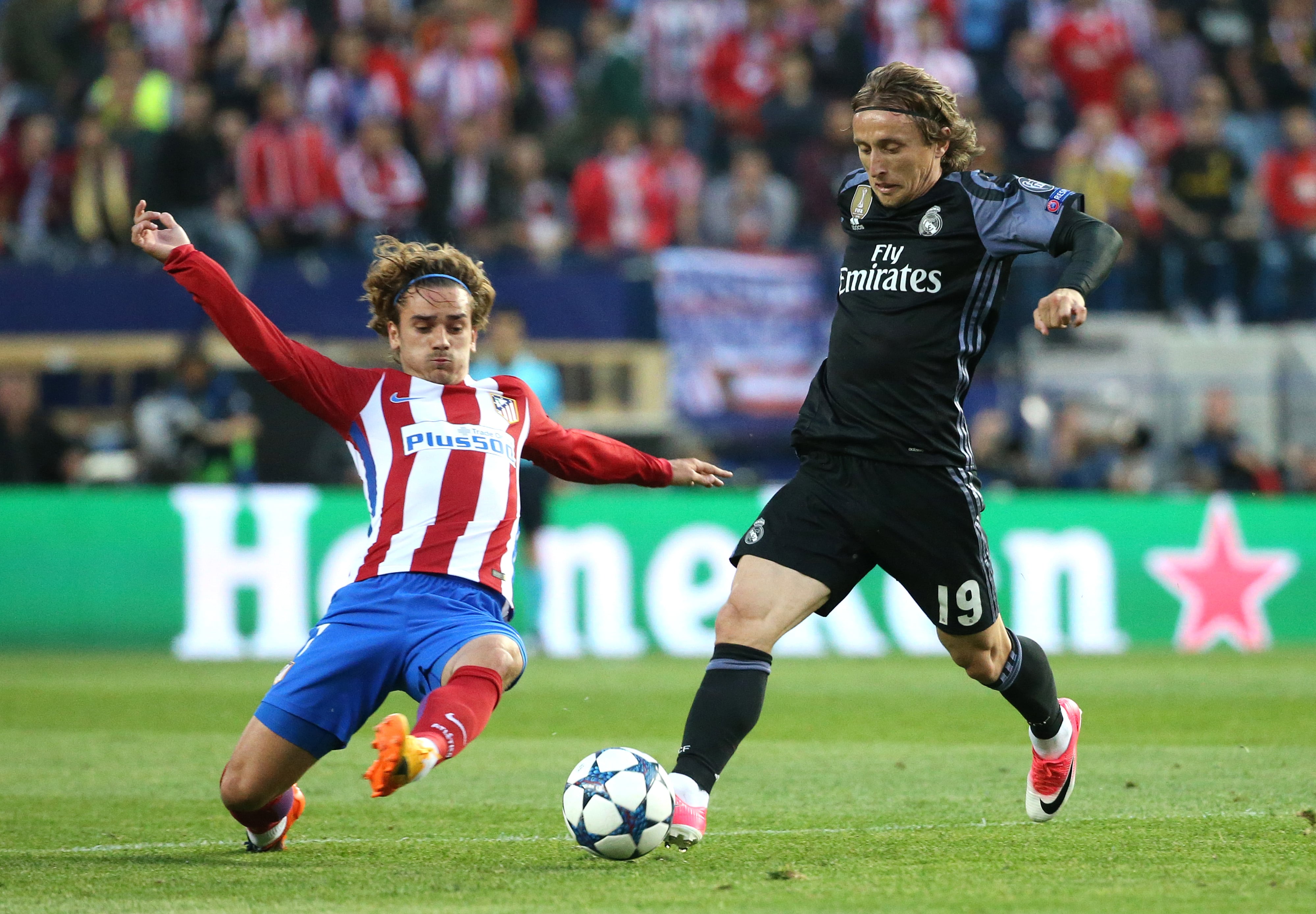 Griezmann y Modric en el último derbi madrileño en la Champions