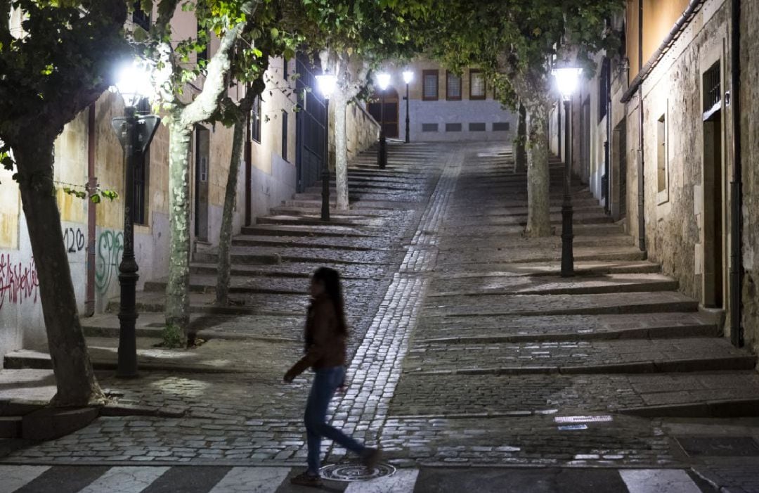 El Instituto Vasco de Estadística ha difundido este jueves un informe sobre la seguridad que sienten los ciudadanos cuando caminan por la vía pública, que es uno de los indicadores de la Agenda 2030 para el Desarrollo Sostenible