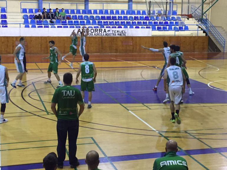 Partido amistoso entre el Magia Huesca y el Tau Castelló