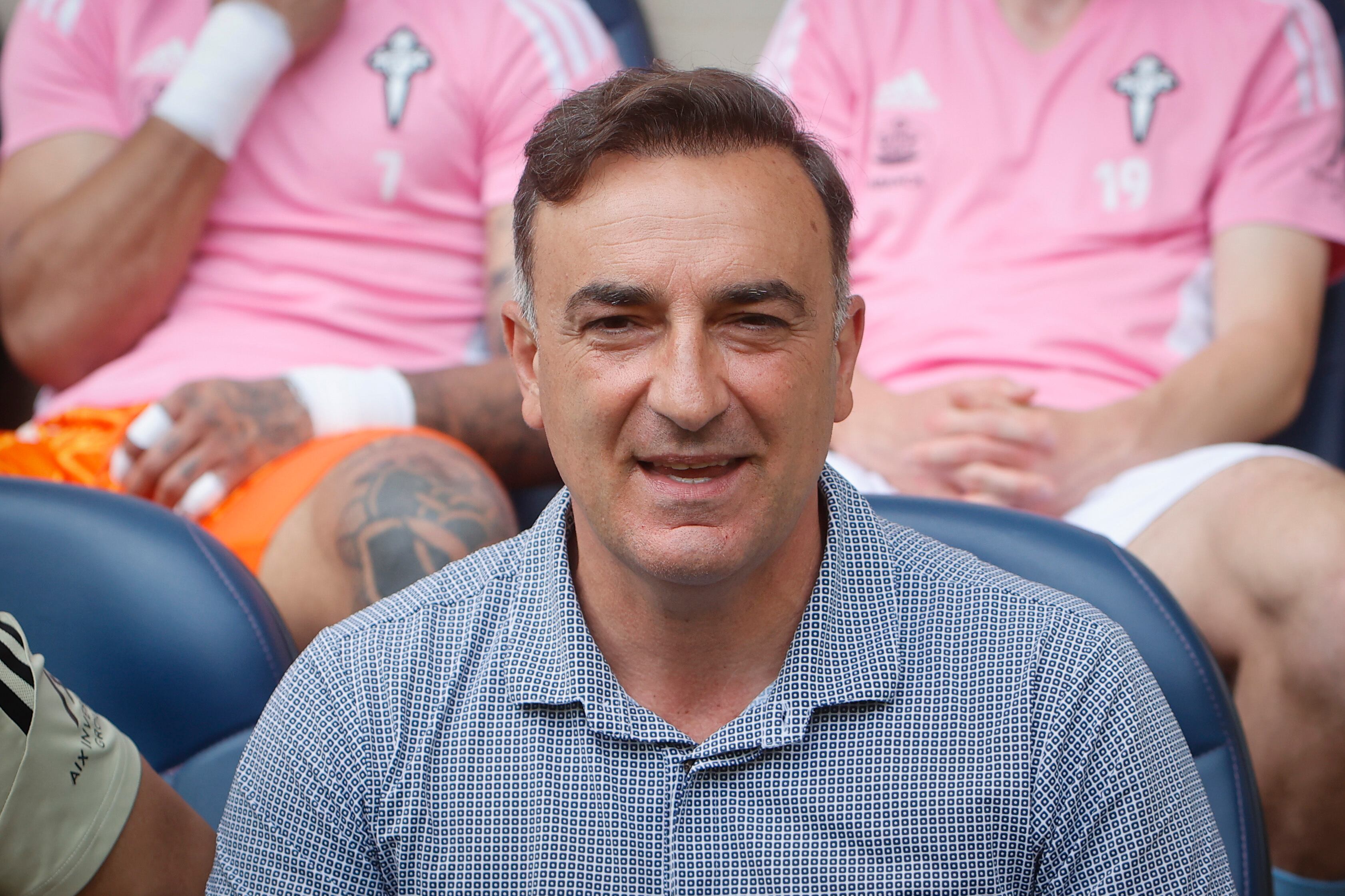 VILLAREAL (CASTELLÓN), 30/04/2023.- El técnico del Celta de Vigo, el portugués Carlos Carvalhal momentos antes de iniciarse el partido correspondiente a la jornada 32 de LaLiga Santander que este domingo disputan Villareal y Celta de Vigo en el estadio de la Cerámica de Villareal. EFE/ Domenech Castelló
