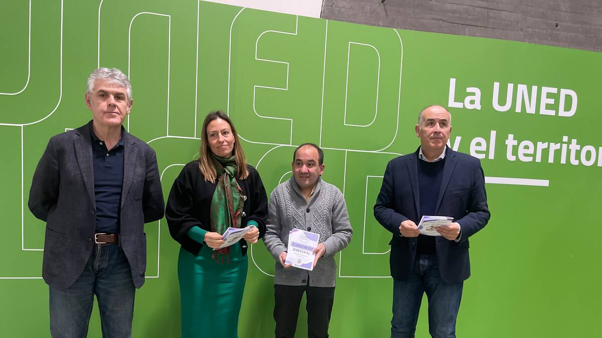 La UNED ve todavía invencible la barrera de la integración de los discapacitados titulados