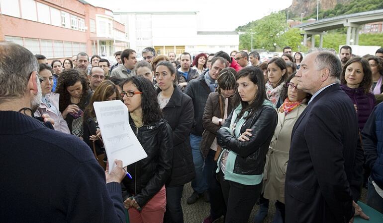 Acto de presentación de los opositores de Secundaria, en el instituto Augusto G. Linares de Santander.