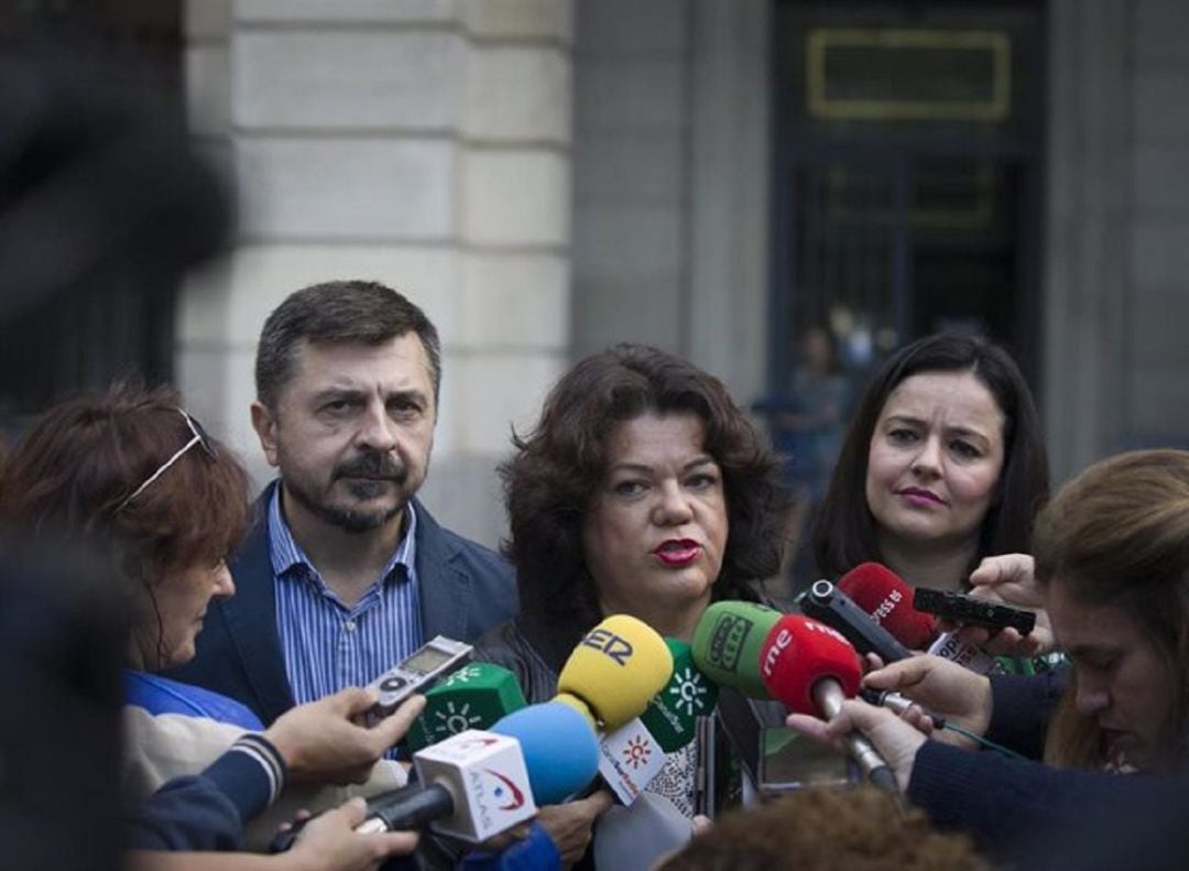 La presidenta del Comité Organizador del Congreso, María Eugenia Moreno, al centro.