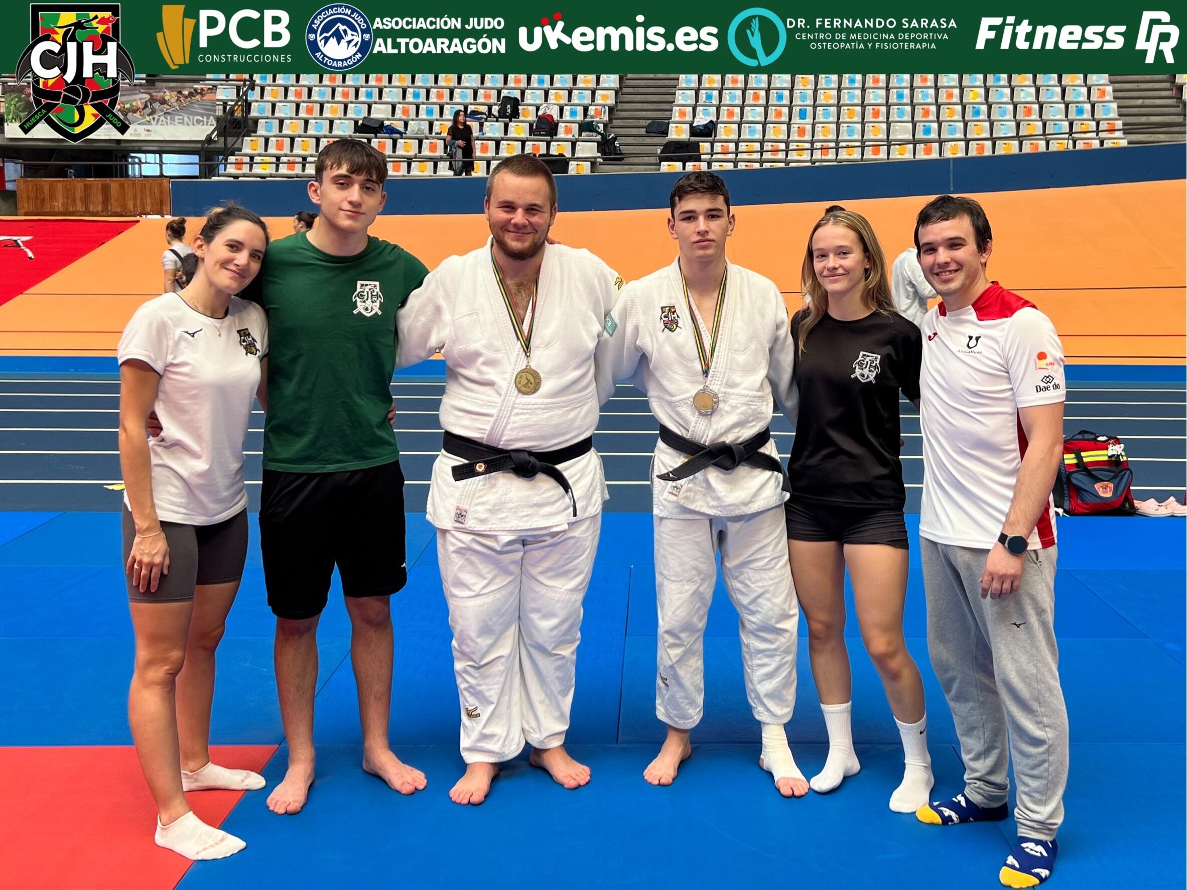 Representantes del Club Judo Huesca en Valencia