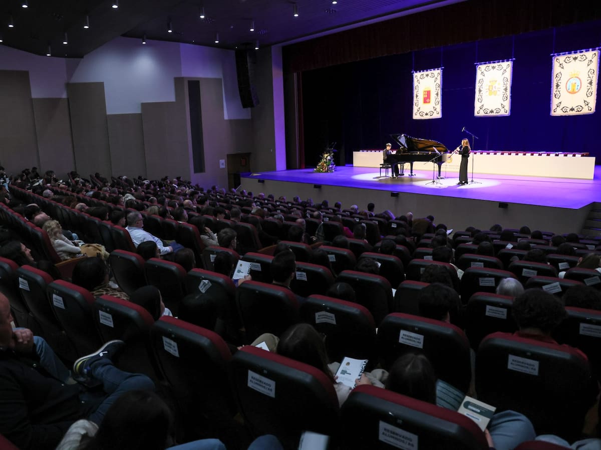Más de 200 estudiantes lorquinos reciben una distinción por su ‘excelencia en el estudio’