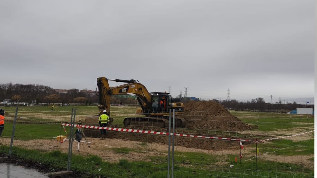 Daniel López, vocal de la Asociación de Vecinos Los Molinos en Getafe, habla sobre la petición de que se reduzca el aparcamiento del nuevo centro cívico deportivo del barrio.