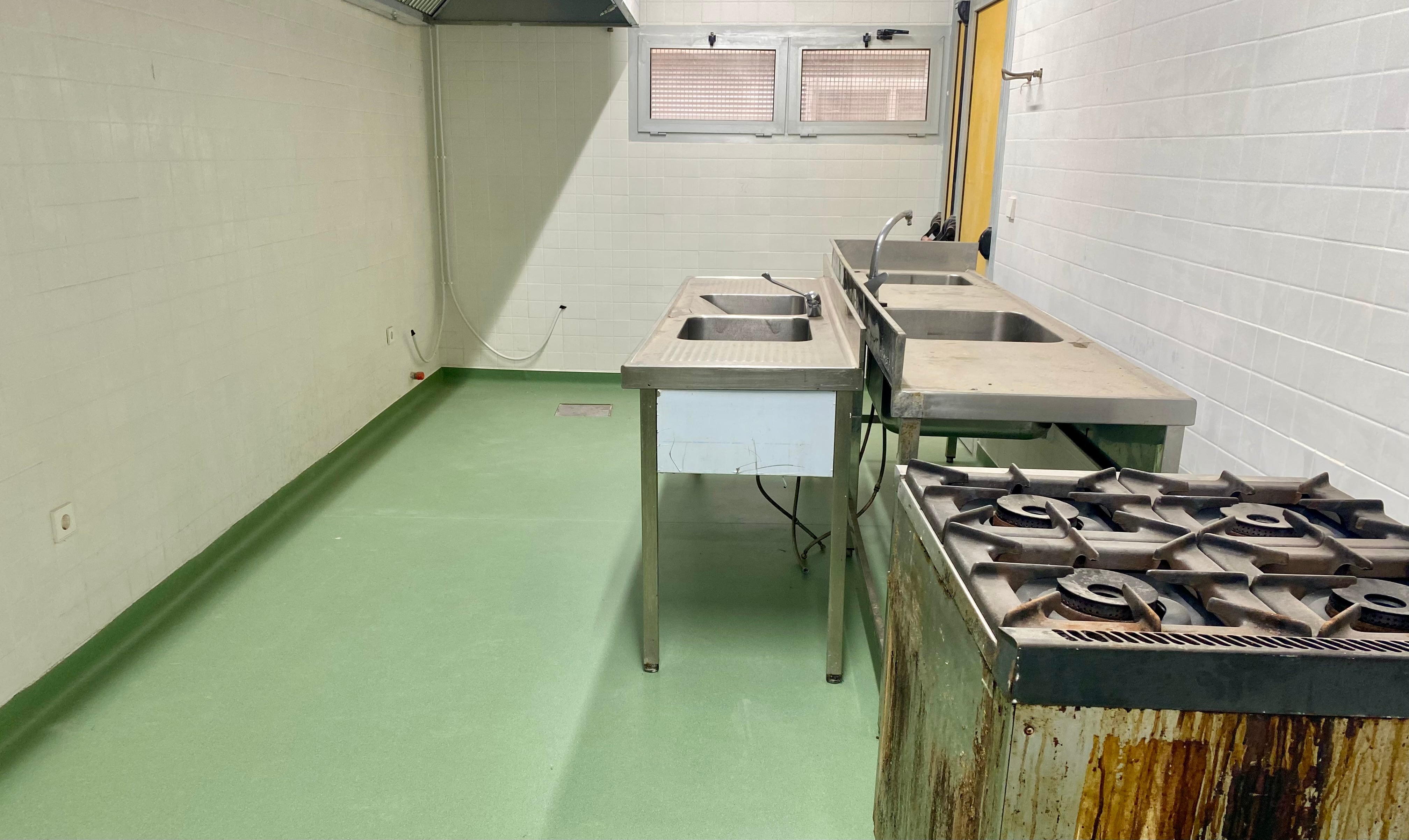 El centro sigue sin contar con la cocina