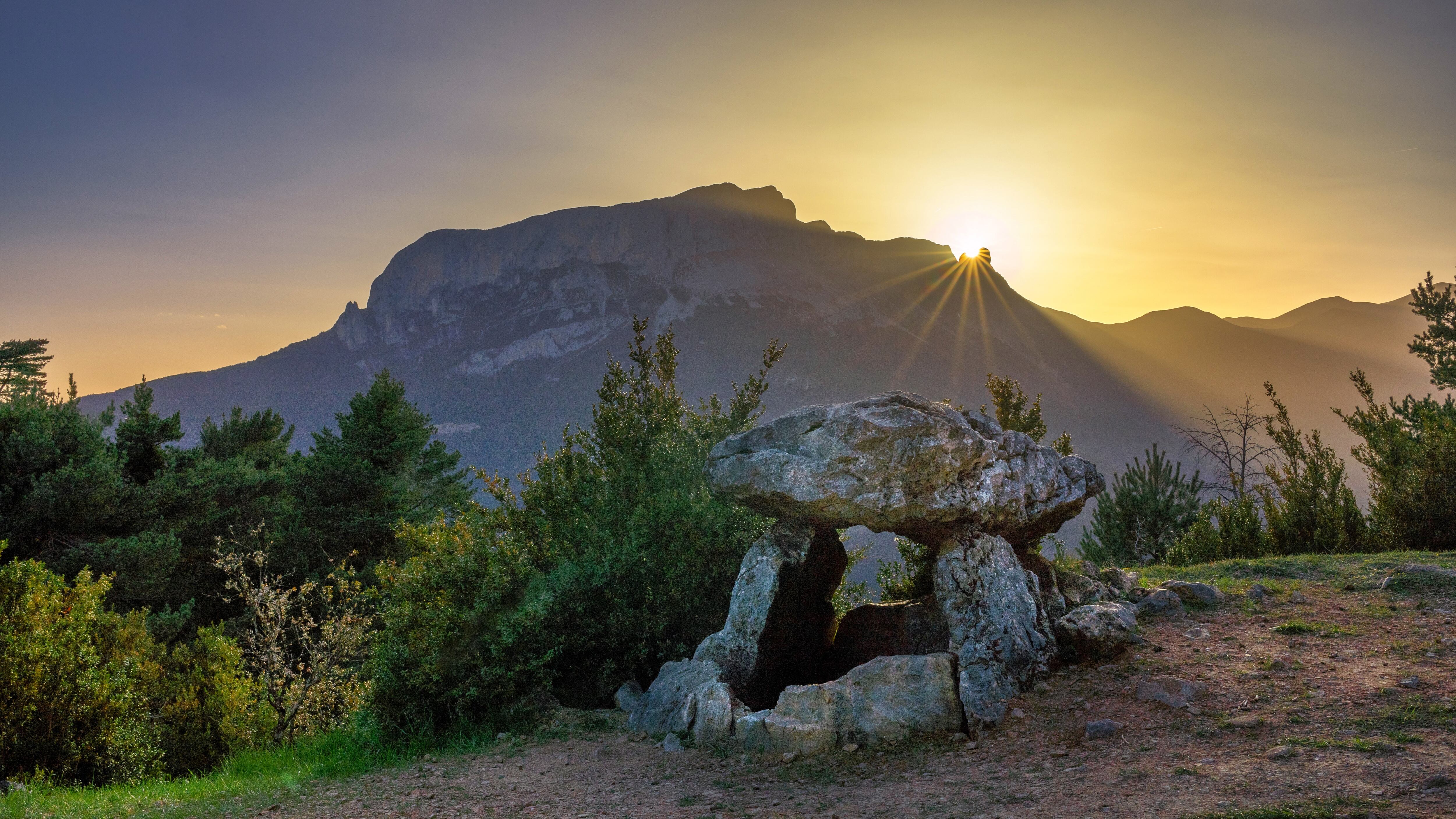 Dolmen de Tella, Losa Lacampa, primer premio