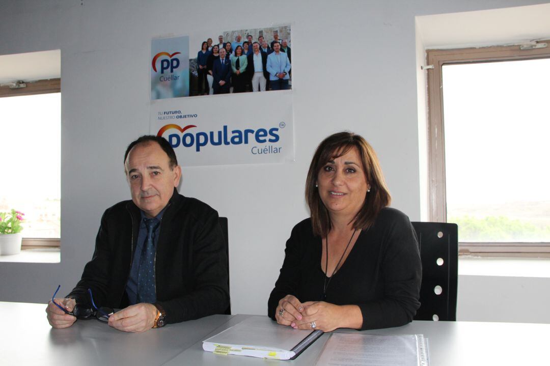 Nuria Fernández y Javier Hernanz, concejales del PP de Cuéllar