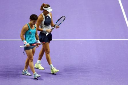 Muguruza y Carla Suárez durante un partido de dobles