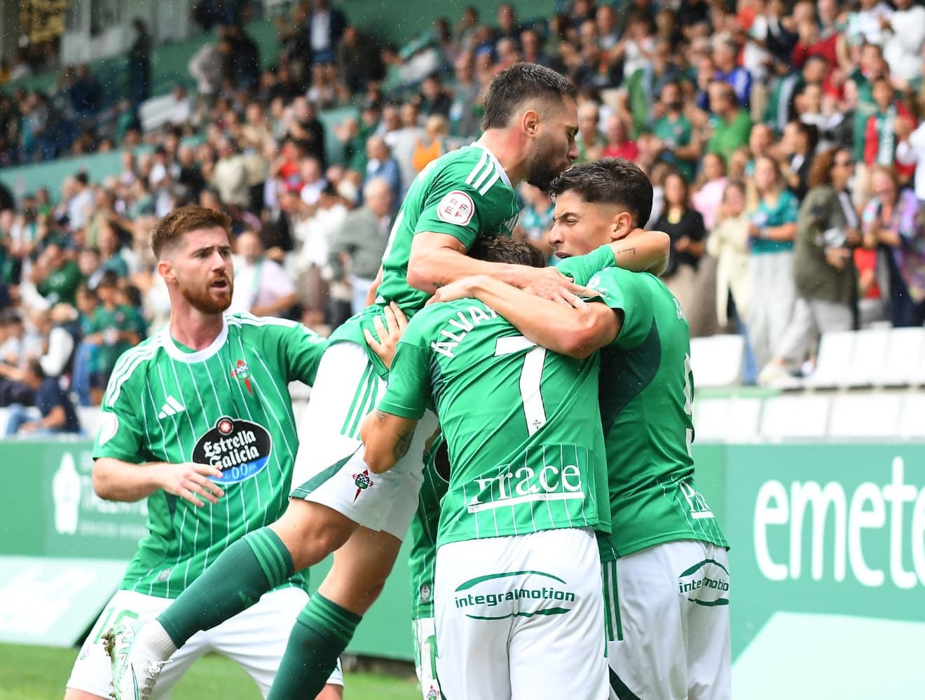 El Racing confirmó la remontada ante el Talavera en A Malata al inicio de la segunda parte (foto: Racing Club Ferrol)
