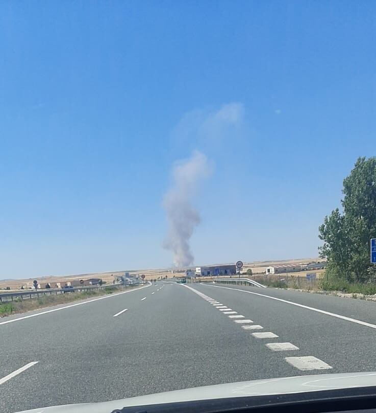 Imagen del incendio que se ha producido en el municipio segoviano de Yanguas de Eresma