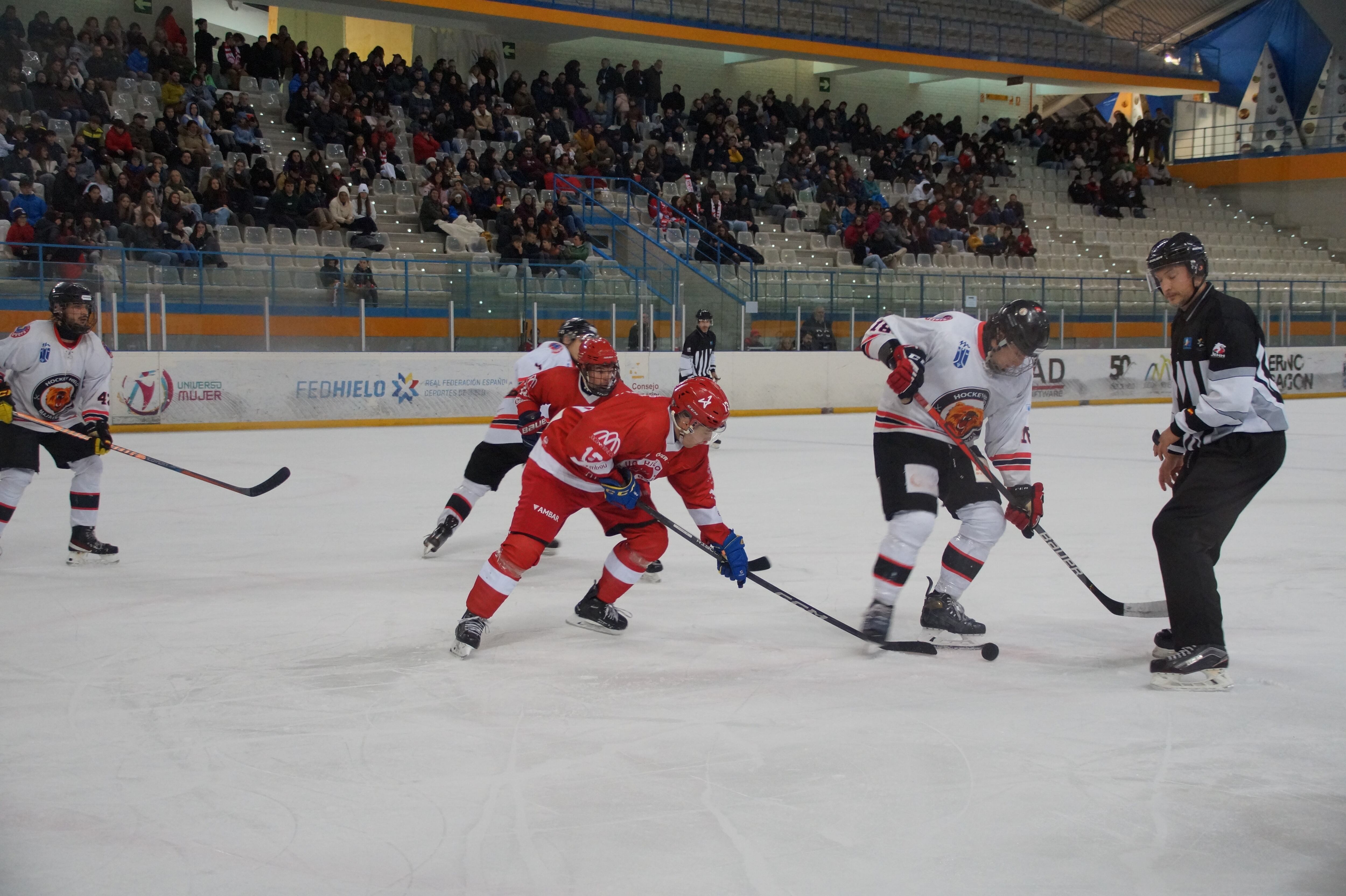 El CH Jaca vuelve a jugar en su pista este sábado