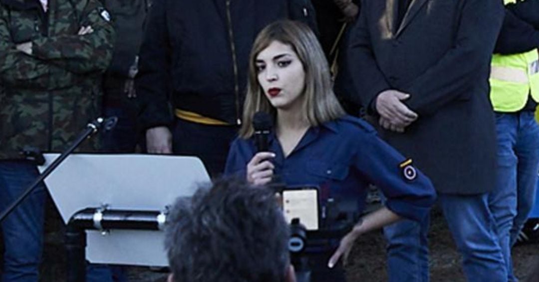 Isabel Peralta, durante una manifestación neonazi en el cementerio de La Almudena reivindicando a la División Azul.