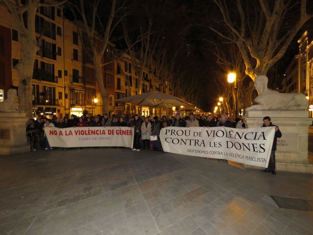 Imagen de archivo de una manifestación en Palma contra la violencia de género