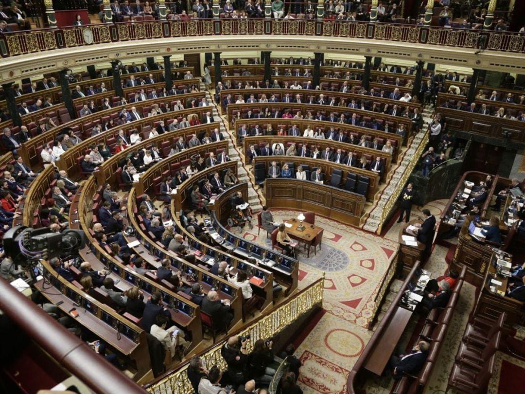 Vista general del hemiciclo en la XIV Legislatura en la sesión de investidura