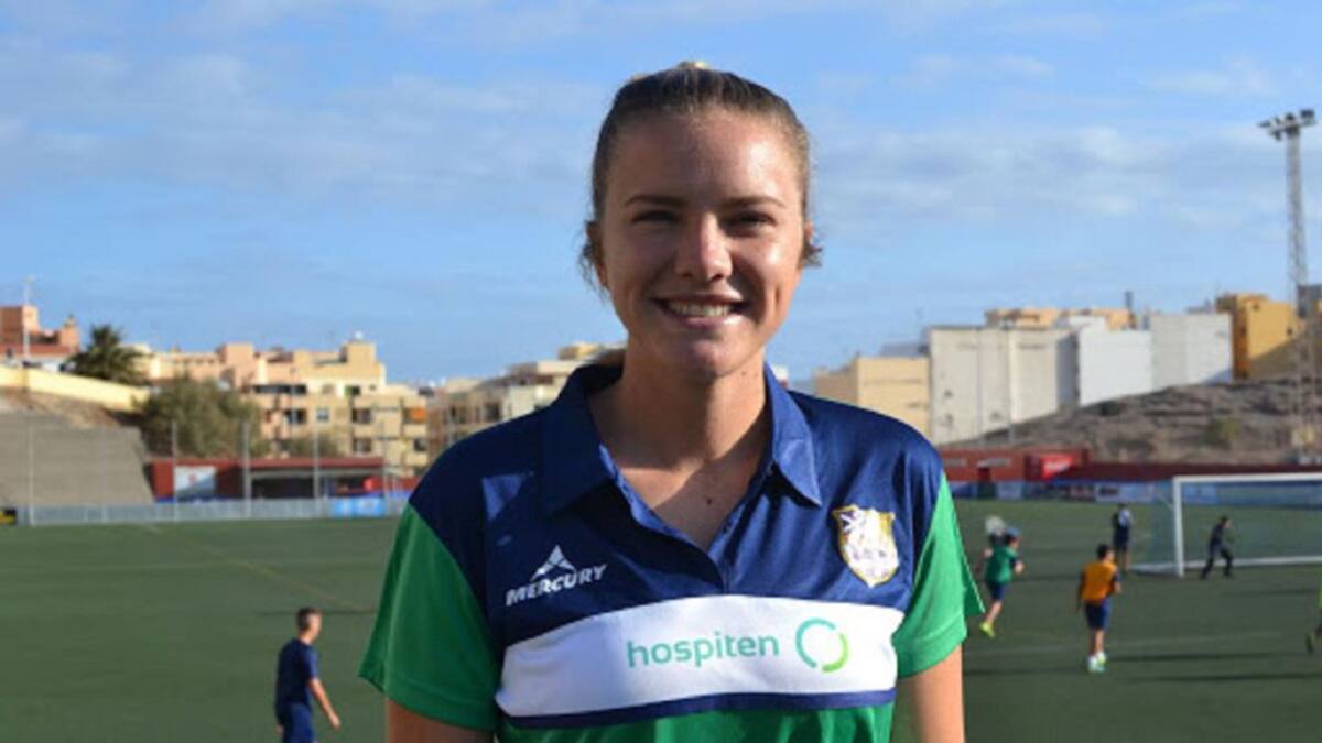 Jackie Simpson, objetivo número uno del Granadilla 2020/21