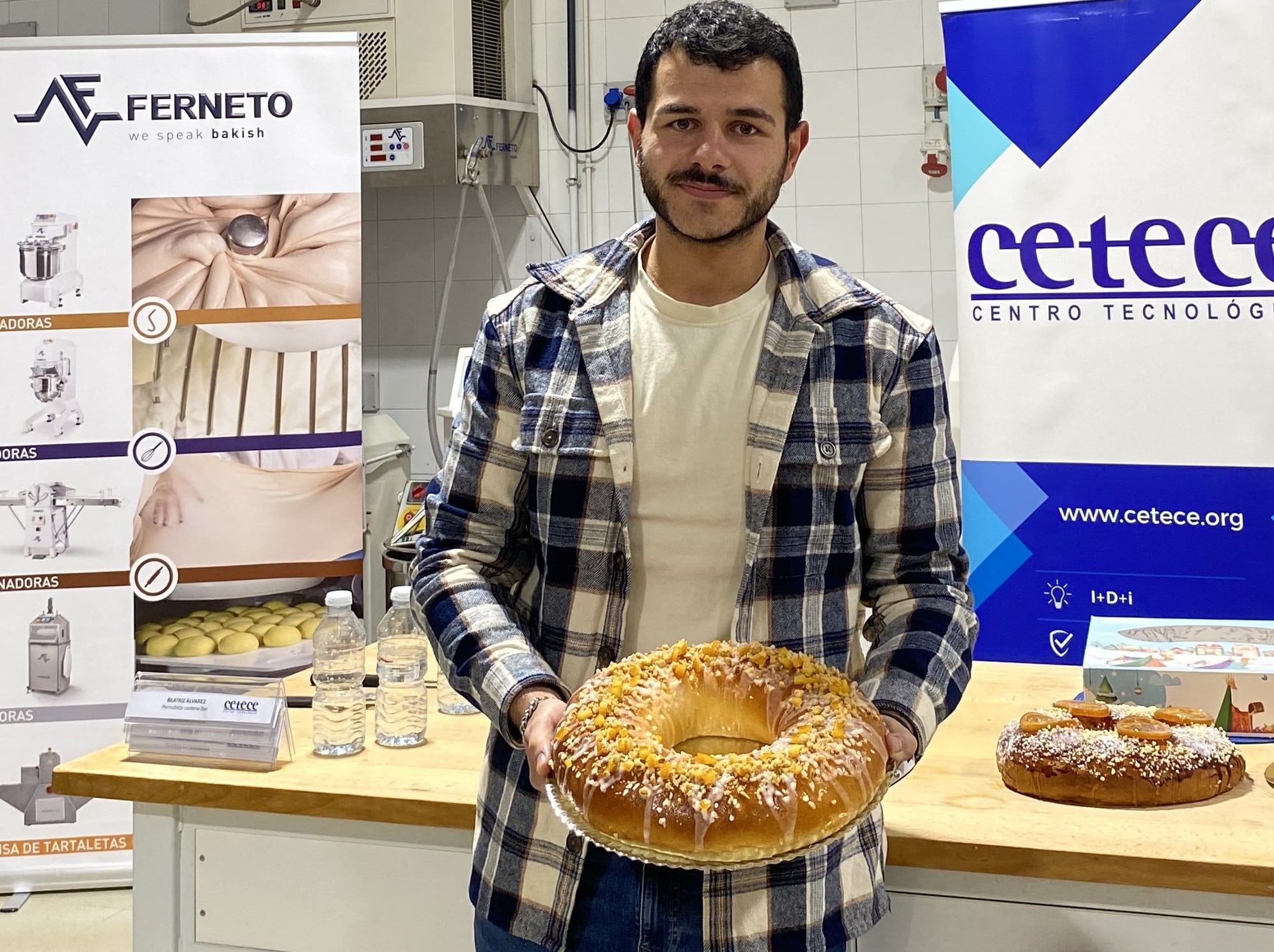 Carlos Merino Arranz, del Obrador Greña (Navas de Oro, Segovia), ganador del premio al Mejor Roscón de Reyes de Castilla y León