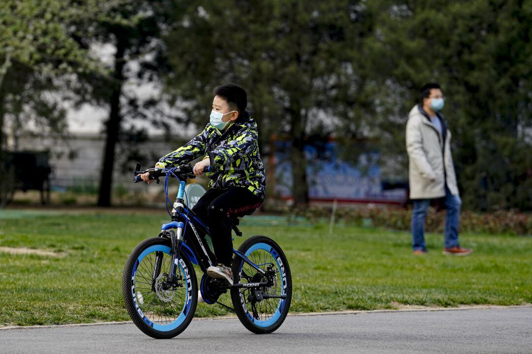 China reabre algunos de sus colegios