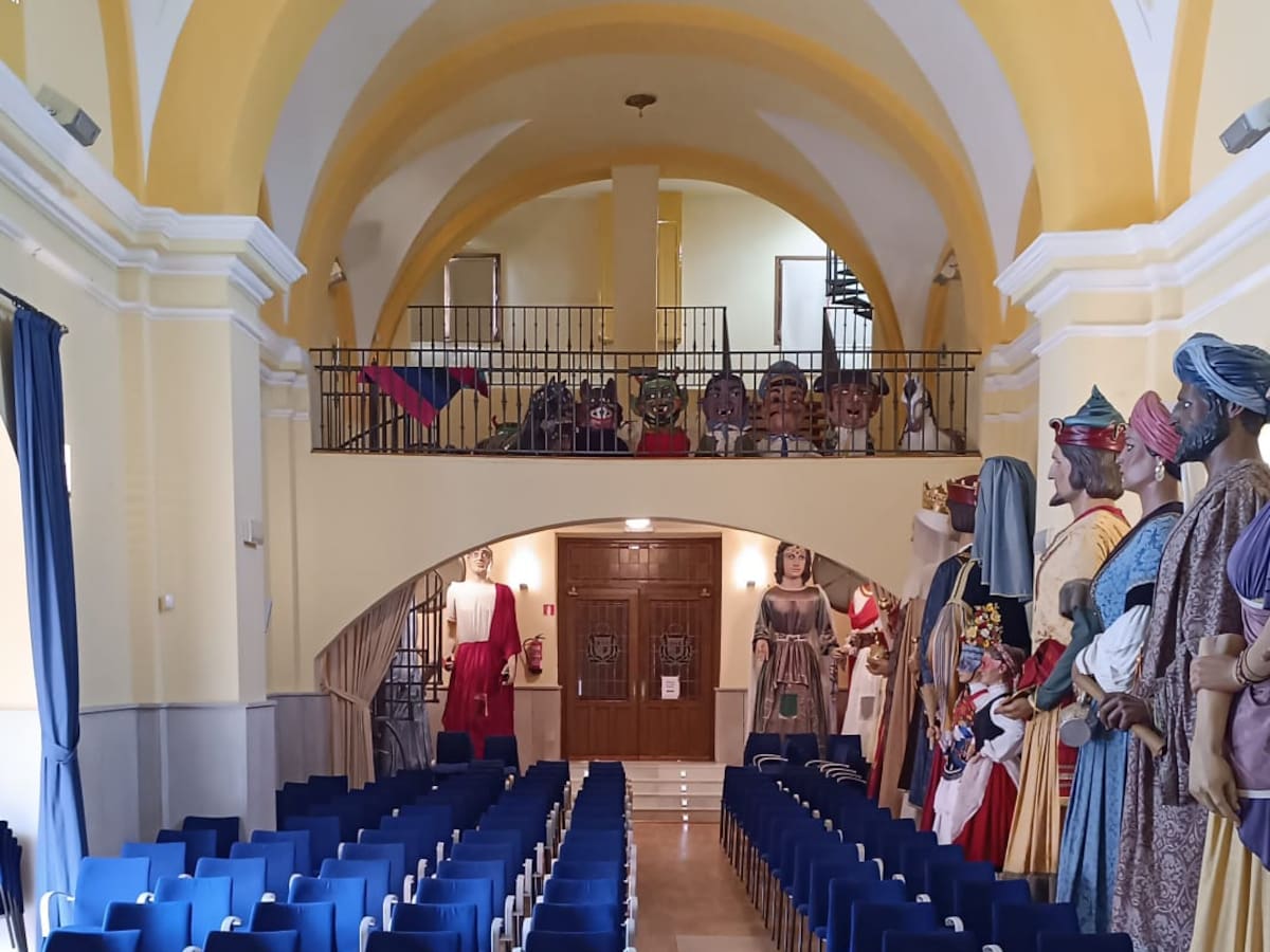 La Ermita de la Concepción de Calahorra, cerrada al público por la presencia de los Gigantes y Cabezudos