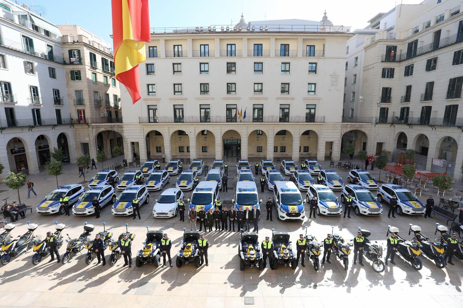 Imagen de archivo de la presentación vehículos Policía Local de Alicante