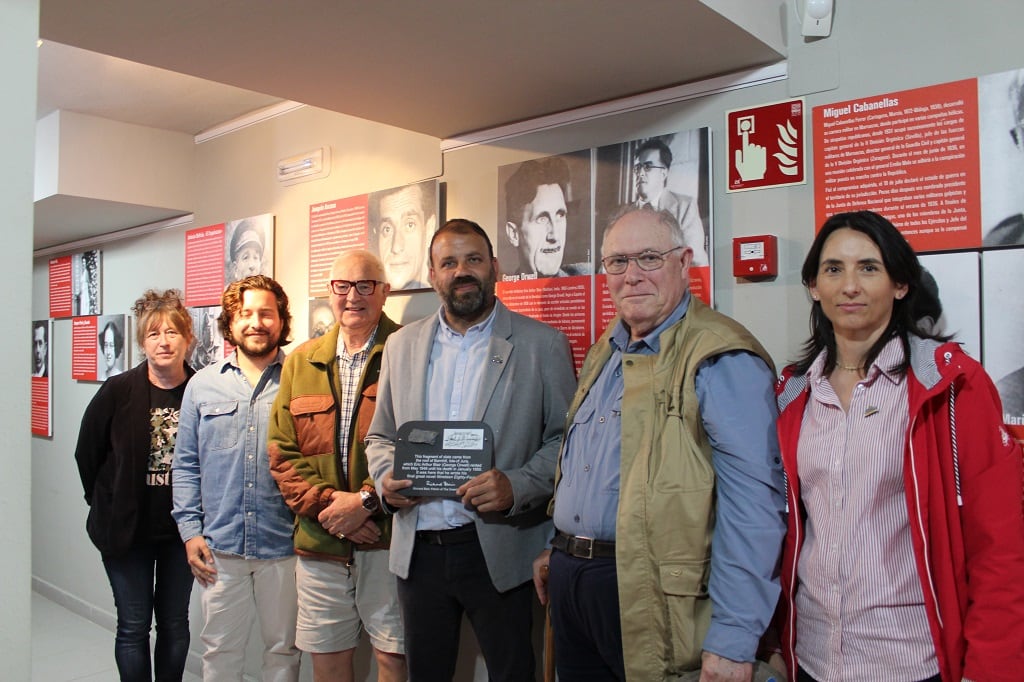 De izquierda a derecha Carmen Soto, Alvaro Domec, Richard Blair, Pedro Manuel Loscertales, Quentin Kopp y Anabelén Gonzalez